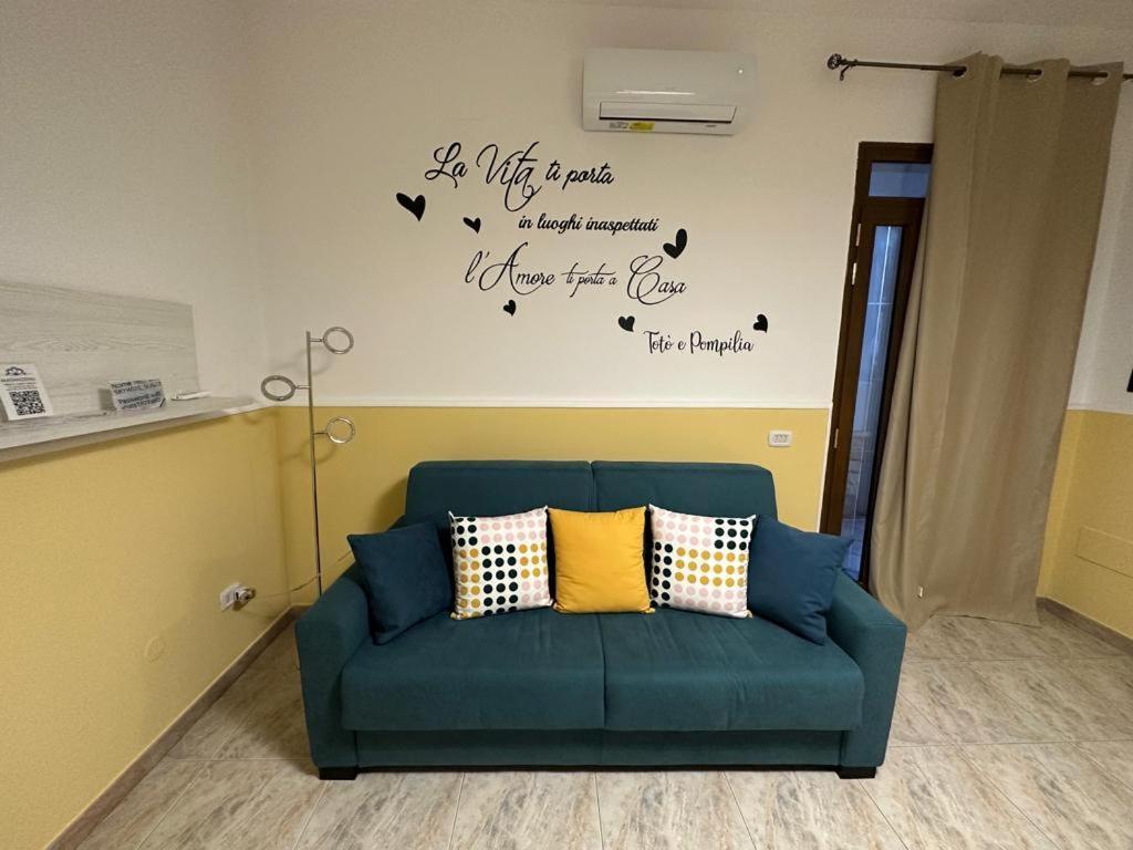 Casa Vacanze Campi Salentina Bagian luar foto