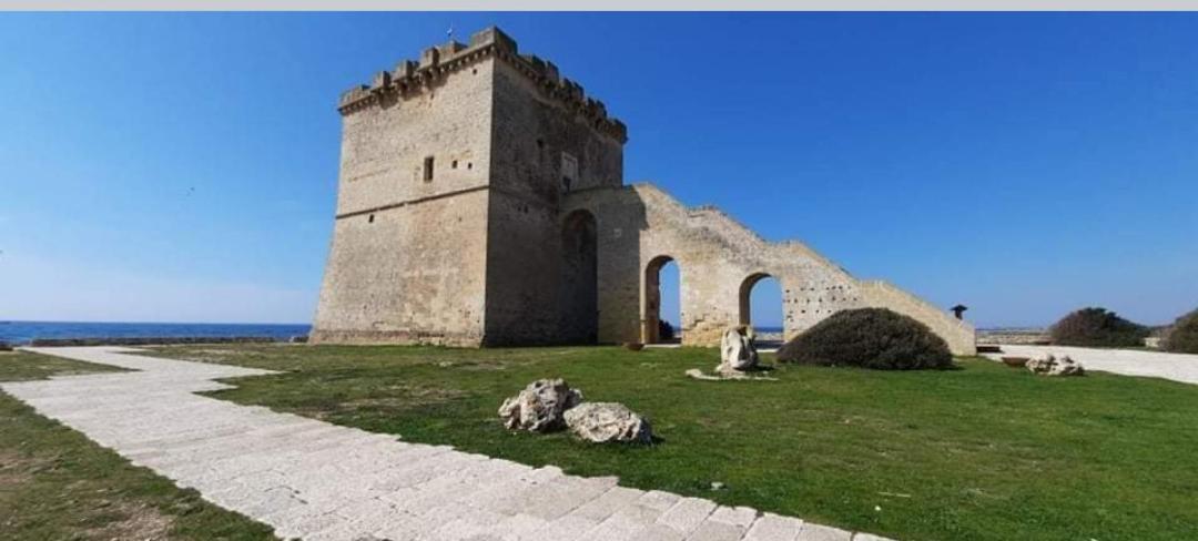 Casa Vacanze Campi Salentina Bagian luar foto