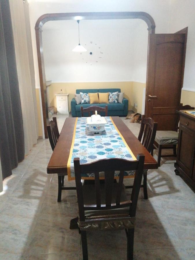Casa Vacanze Campi Salentina Bagian luar foto