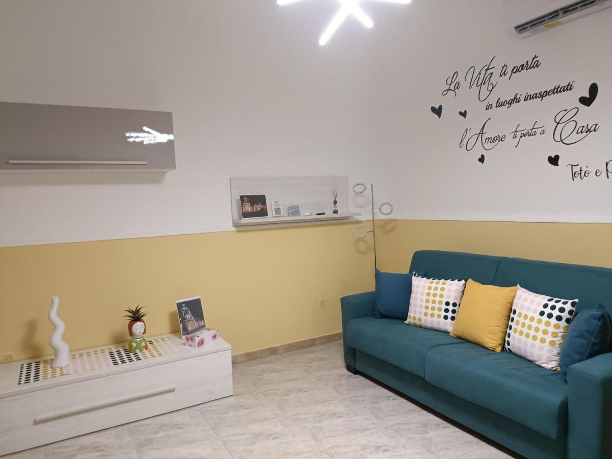 Casa Vacanze Campi Salentina Bagian luar foto