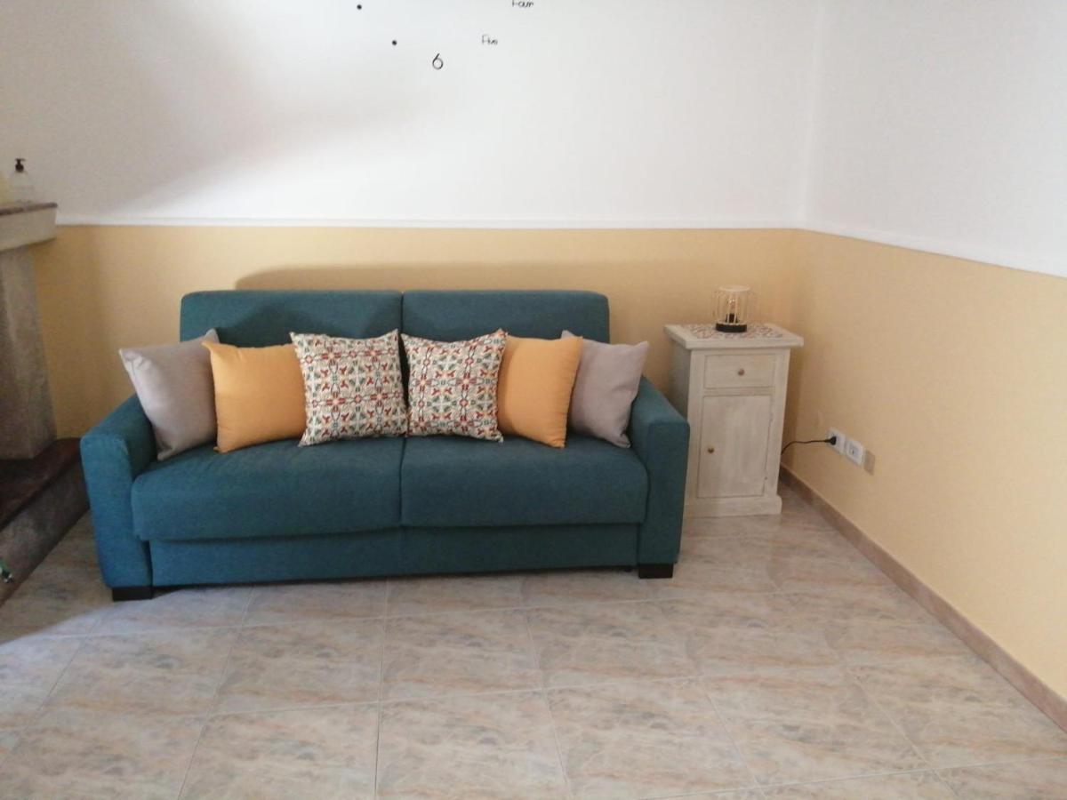 Casa Vacanze Campi Salentina Bagian luar foto